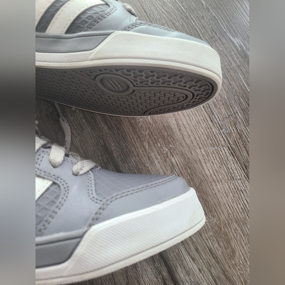 adidas NEO Raleigh Mid Lace-Up hightop shoe. Kids size 4.5. Adults size 6.5 - Picture 11 of 12